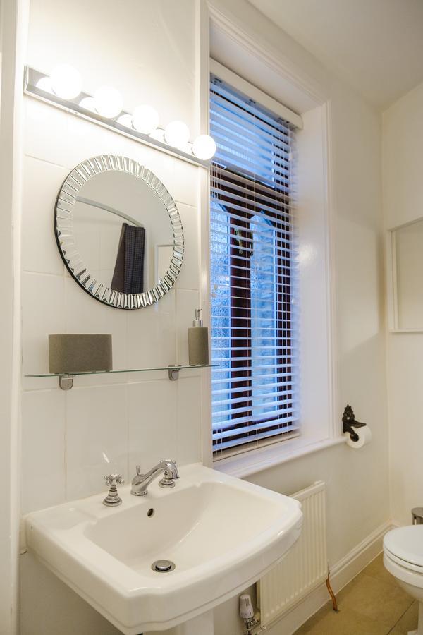 St John'S Cottage - Simple2Let Serviced Apartments 哈利法克斯 外观 照片